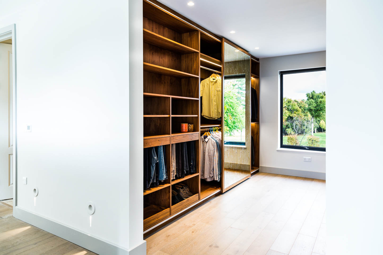 SurreyWardrobe 03