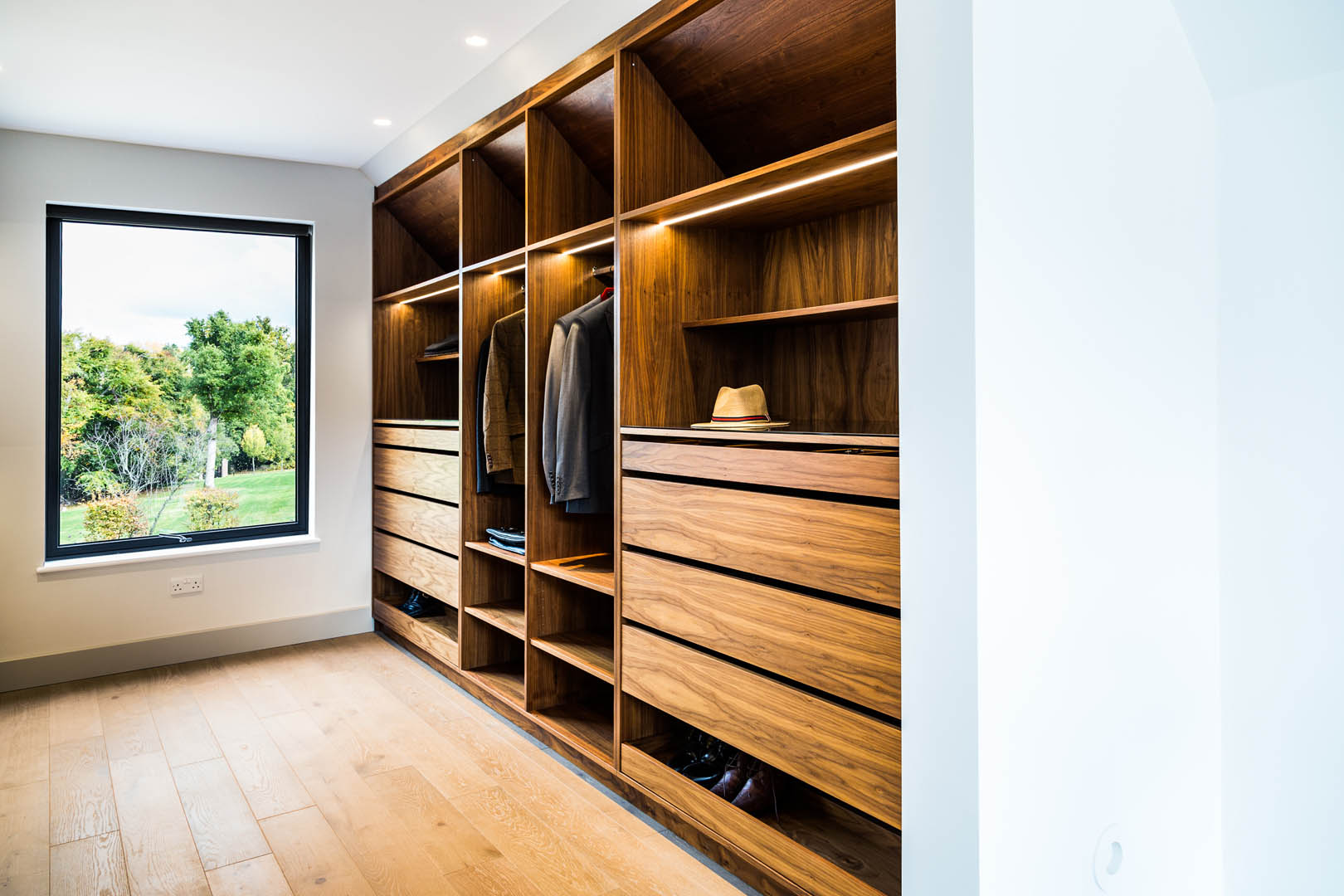 SurreyWardrobe 04
